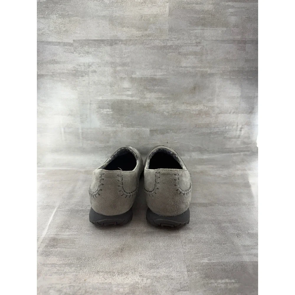 Skechers Relaxed Fit Suede Loafers Gray Memory Foam 48930TX Women Sz 7.5